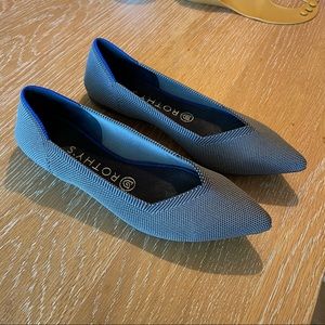 Rothy’s gray pointed flats